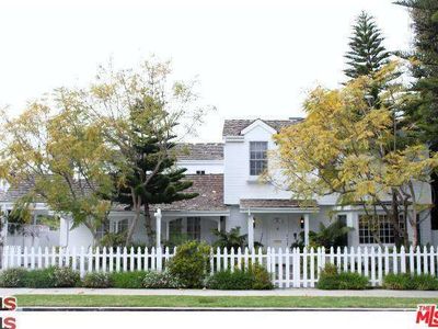 745 Holmby Ave, Los Angeles, CA, 90024