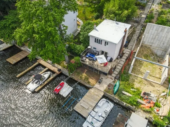 108 Randolph Ave, Hopatcong Boro, NJ 07843