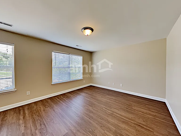 982 Acadia Ct — Photo 17