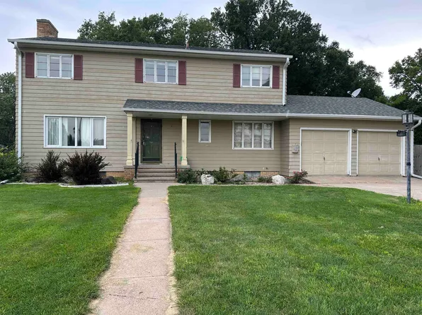 905 N Elm Ave, Hastings, NE 68901