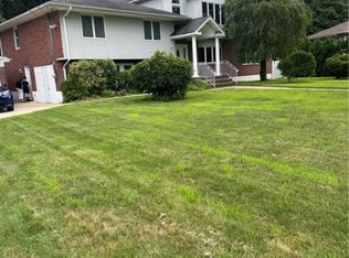 (Undisclosed Address), East Northport, NY 11731