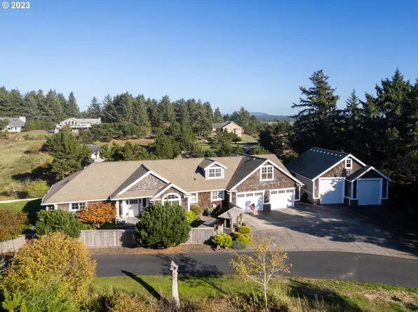 33097 Malarkey Ln, Warrenton, OR 97146