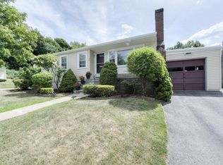 10 Pine Tree Ln, Worcester, MA 01609