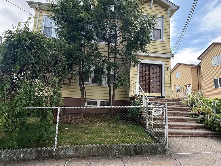 170 Laurel Ave #3 — Photo 1