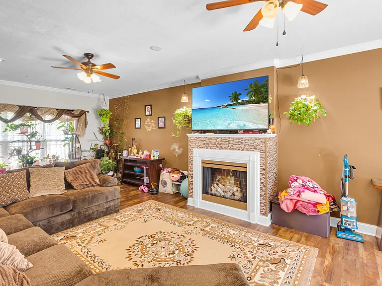 371 Carolina Pines Blvd — Photo 8
