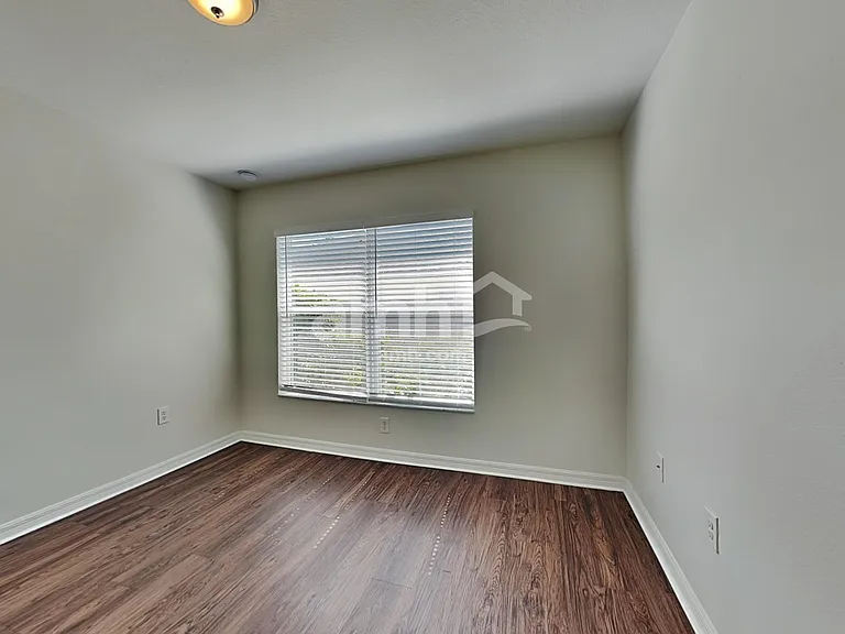 2642 Queen Alberta Dr — Photo 10