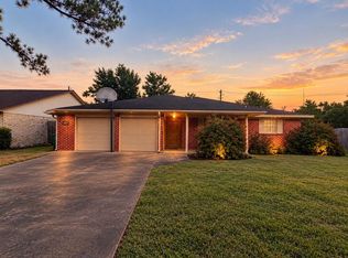 7202 Deep Forest Dr, Houston, TX 77088