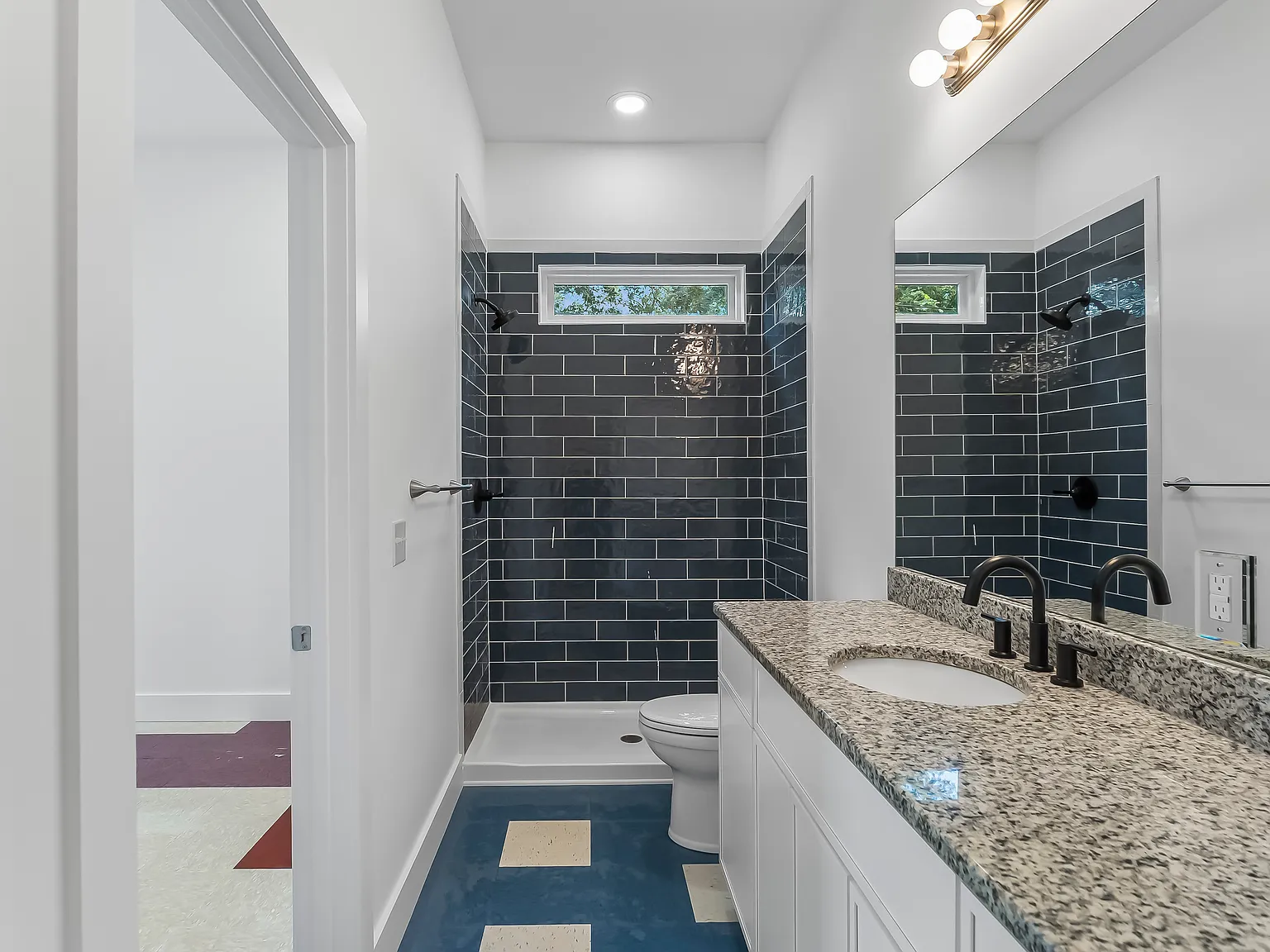 1 bed, 1.5 bath, 710 sqft, $1,600 — Photo 4
