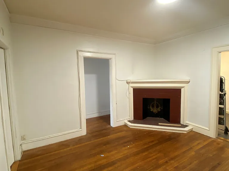15 Park Vale Ave #5 — Photo 4