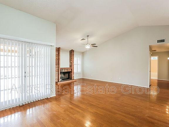 2nd image of 1240 E Brentrup Dr