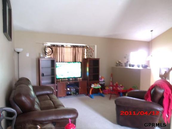 4th image of 311 Charleston Dr
