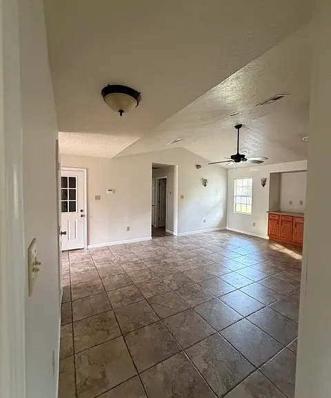 550 Dewey Rd — Photo 13