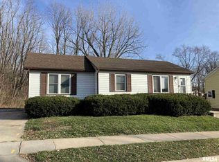305 S 8th St #LE, Le Claire, IA