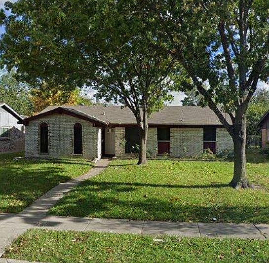 1st image of 746 Malibu Dr