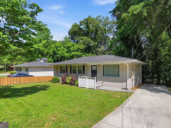 2nd image of 3575 Fairburn Pl NW