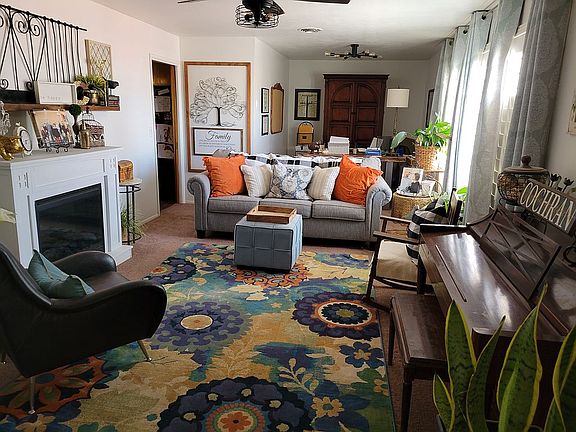 Living Room w Home Office