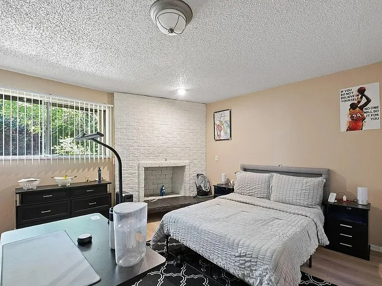 2623 Sherwood Cir — Photo 16