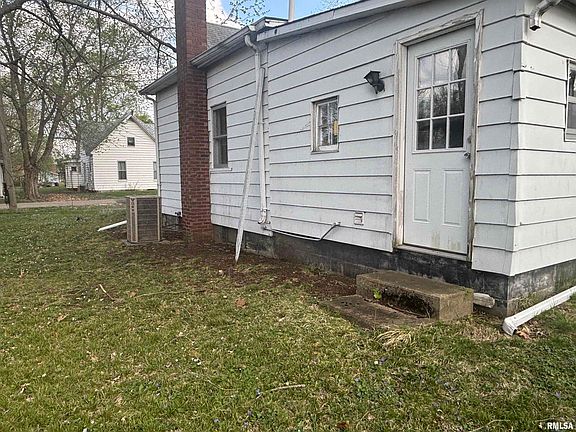 3rd image of 710 E Jackson St
