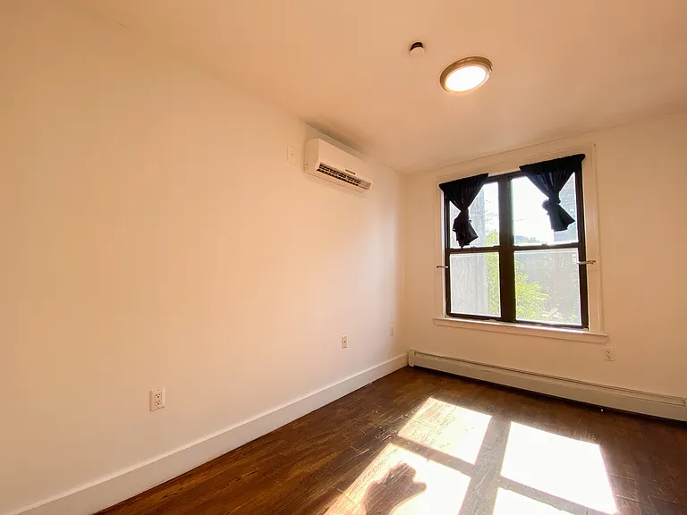 952 Madison St #2 — Photo 16