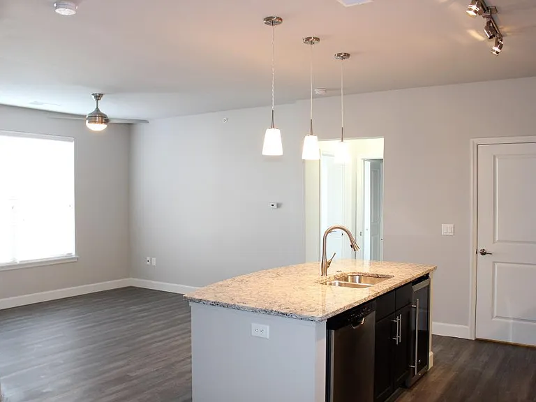 The Vue at Creve Coeur Apartments — Photo 79