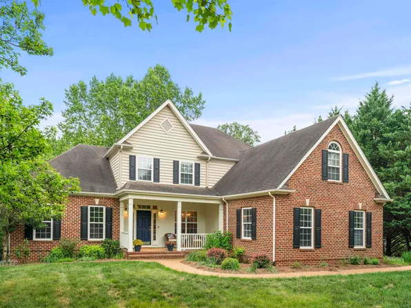 2005 Bentivar Dr, Charlottesville, VA 22911