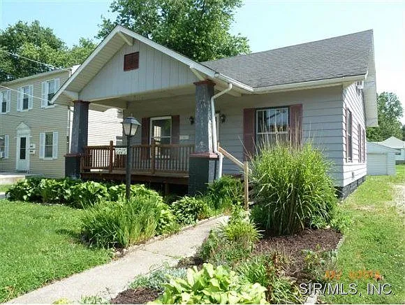 2715 Edwards St photo 1