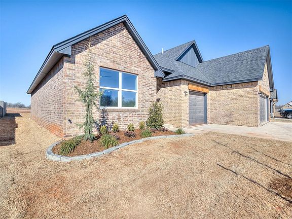 4th image of 14409 Center Village Way