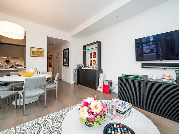 3rd image of 305 E 51st St APT 10F