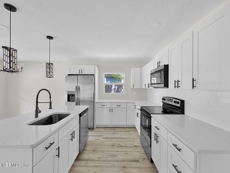 1st image of 4636 HUNT Street