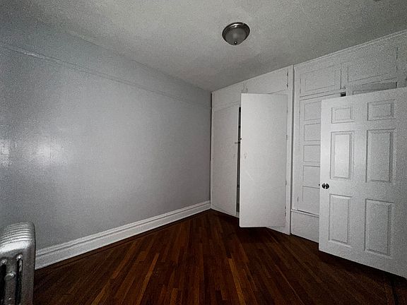 3rd image of 42 Vroom St #22E