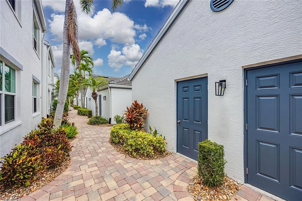 2 bed, 2.0 bath, 1478 sqft, $6,500 — Photo 3