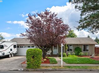 180 NE Palmblad Dr, Gresham, OR 97030