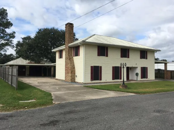 710 Edward St, Breaux Bridge, LA 70517