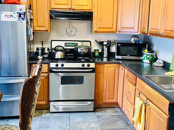 3rd image of 1546 Laguna Cir