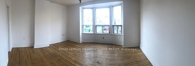 1211 College St #UPPER — Photo 19