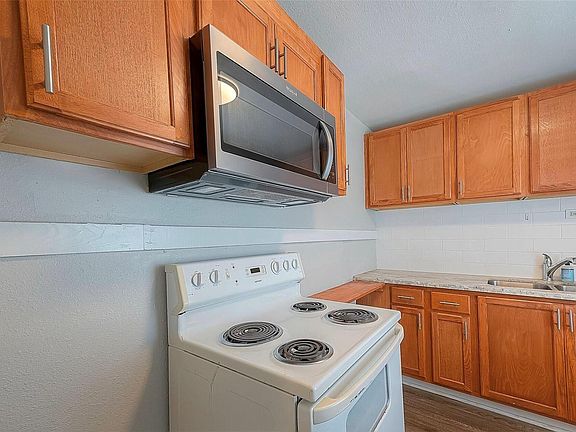 5th image of 1511 Scharpe St #3