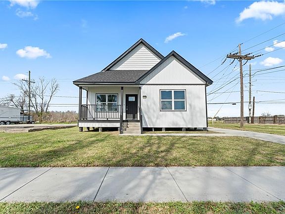 2nd image of 236 Ruth Dr