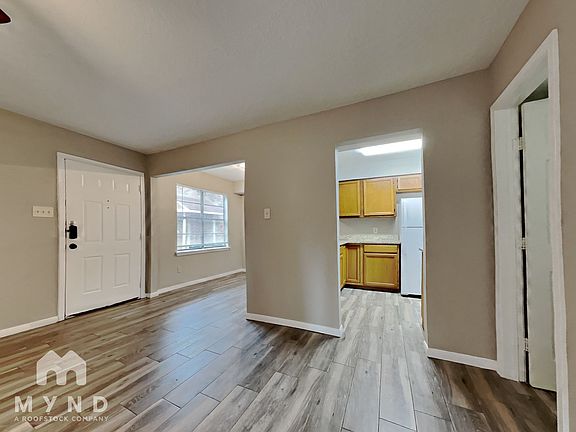 3rd image of 1819 Briarcreek Blvd #C