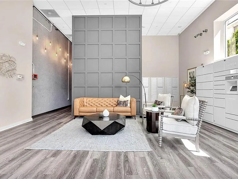 525 Parkway Dr #515 — Photo 3