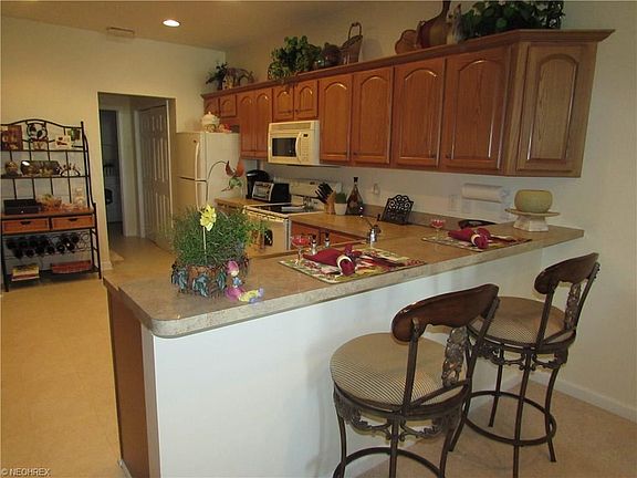 5th image of 5215 Redford Dr