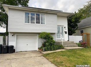 37 Walbridge Ave, Babylon, NY 11702