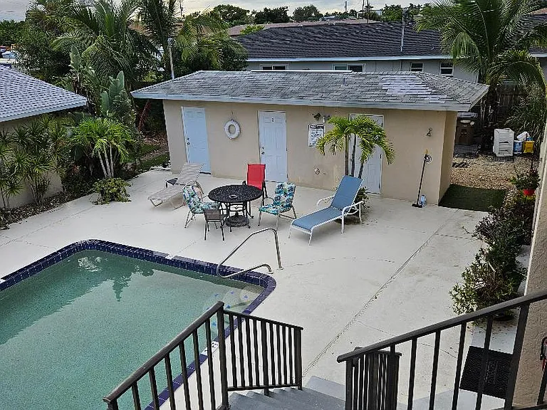 4816 Palm Tree Dr #3 — Photo 10
