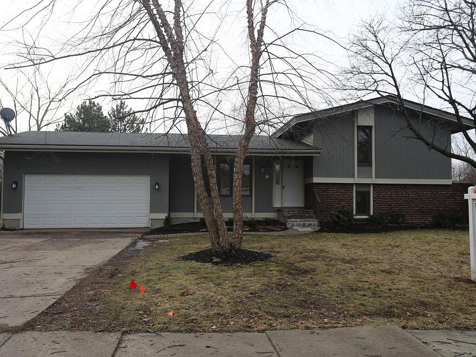 1st image of 2559 Grove Bluff Dr SE