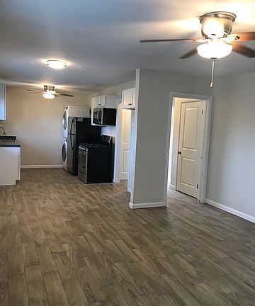 2nd image of 85 Pilgrim Dr