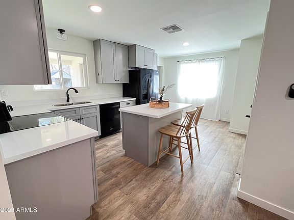 4th image of 1019 E 11TH Avenue