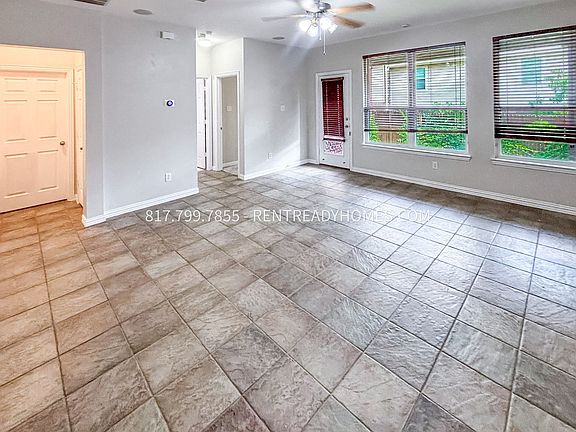 2nd image of 2515 Kent Dr