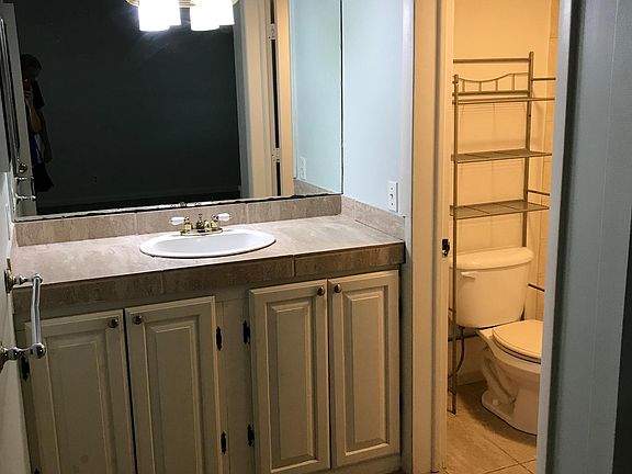 3rd image of 17 Bobolink Ct Unit A