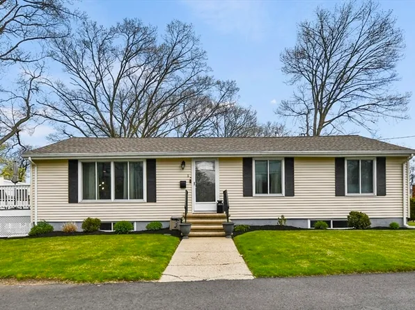 1 Beach Ter, Woburn, MA 01801