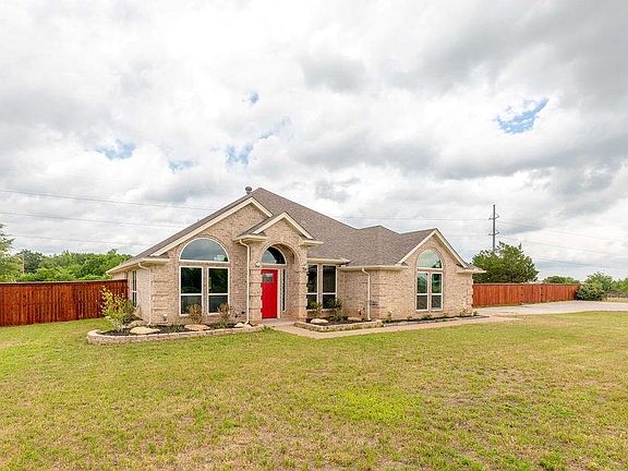 2nd image of 325 Buena Vista Dr