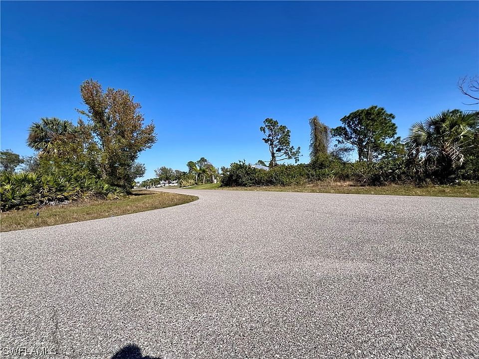 2nd image of 5593 Montego Ln